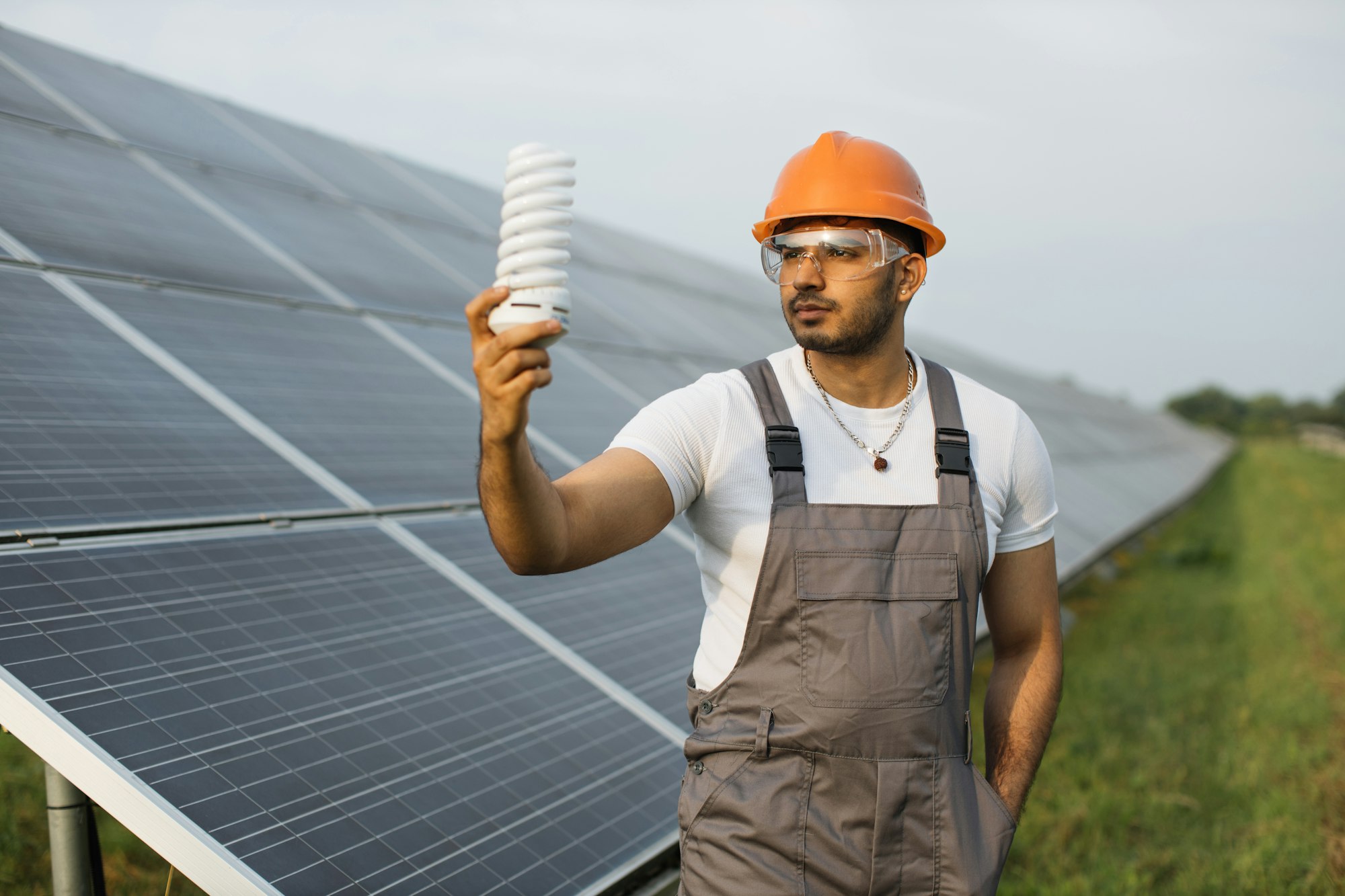 solar panel to run air conditioner